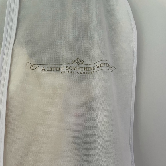 Alvina Valenta Wedding Dress 9406 - Picture 4 of 11